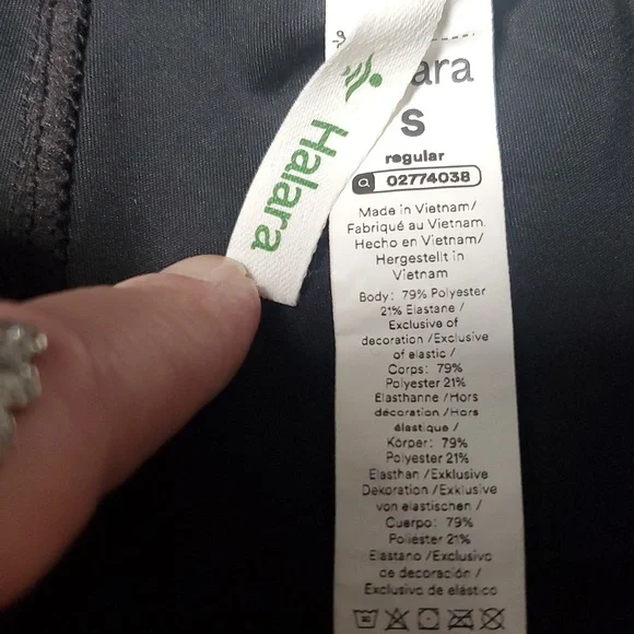 Halara Black Pull-On Flareleg Trousers Size Small Stretchy Pockets - Picture 10 of 13